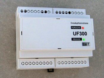 UF300 - Třístupňová ochrana FVE - včetně programovaciho USB kabelu